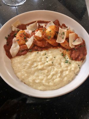 Scarlet Kitchen and Lounge by null