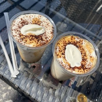 Memorylook - Caramel Einspanner Latte - Coffee & Tea Near Me - Los Angeles, California Memorylook - Caramel Einspanner Latte - Coffee & Tea Near Me - Los Angeles, California