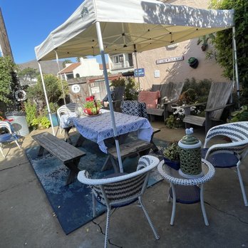 Seaside Motel - Garden areas - Hotels Near Me - Cayucos, California