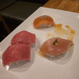 Toro, albacore and salmon sushi Toro, albacore and salmon sushi