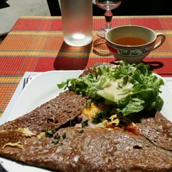 Le Crepillon - La galette grosse faim qui comme son nom l'indique vous calera bien =)