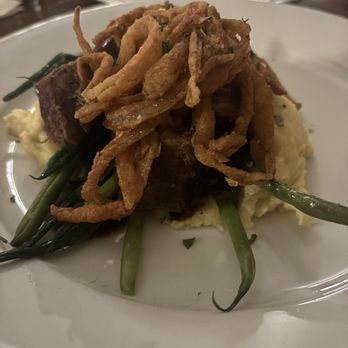 82 Queen - Beef short ribs - Southern Near Me - Charleston, South Carolina 82 Queen - Beef short ribs - Southern Near Me - Charleston, South Carolina