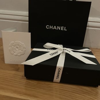 Chanel - Can't wait to use my new card holder! - Women's Clothing Near Me - San Francisco, California Chanel - Can't wait to use my new card holder! - Women's Clothing Near Me - San Francisco, California