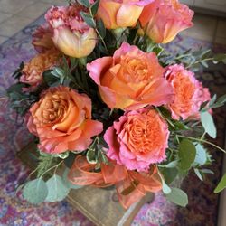 Taylor’d Flowers For You - A dozen Free Spirit Roses
