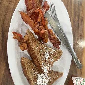 Dottie's Kitchen - 2 piece French toast - Breakfast & Brunch Near Me - Helen, Georgia Dottie's Kitchen - 2 piece French toast - Breakfast & Brunch Near Me - Helen, Georgia