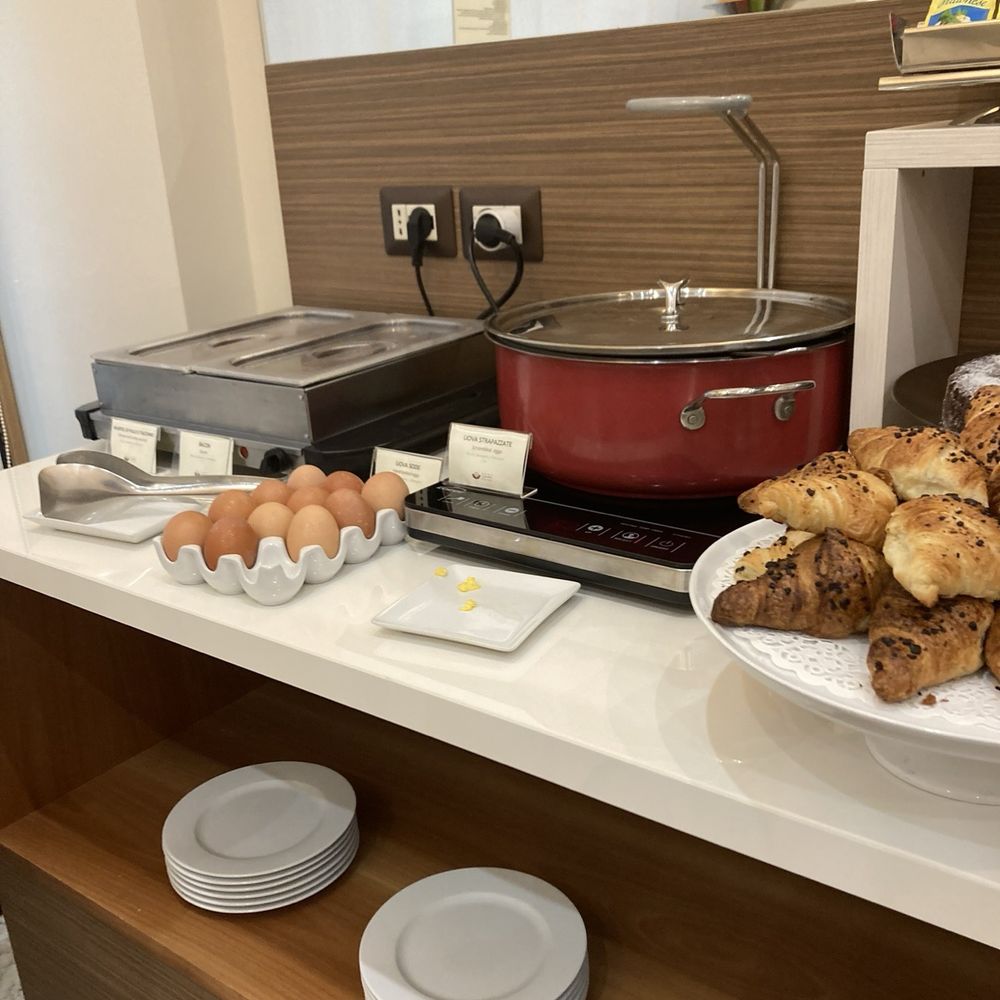 La Camelia - Included breakfast - Hotels Near Me - Rome, RM