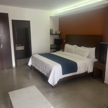 Hotel Grand Paramar - Hotels Near Me - Puerto Vallarta, JAL Hotel Grand Paramar - Hotels Near Me - Puerto Vallarta, JAL