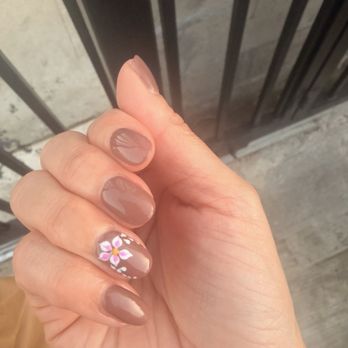 Holiday Nails - Gel Manicure with Flower design. - Nail Salons Near Me - Los Angeles, California