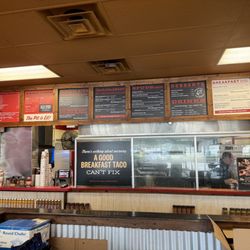 Smokey Mo's BBQ - Conroe - Menu and ordering station.