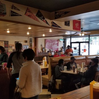 Community Q BBQ - Barbeque Near Me - Decatur, Georgia