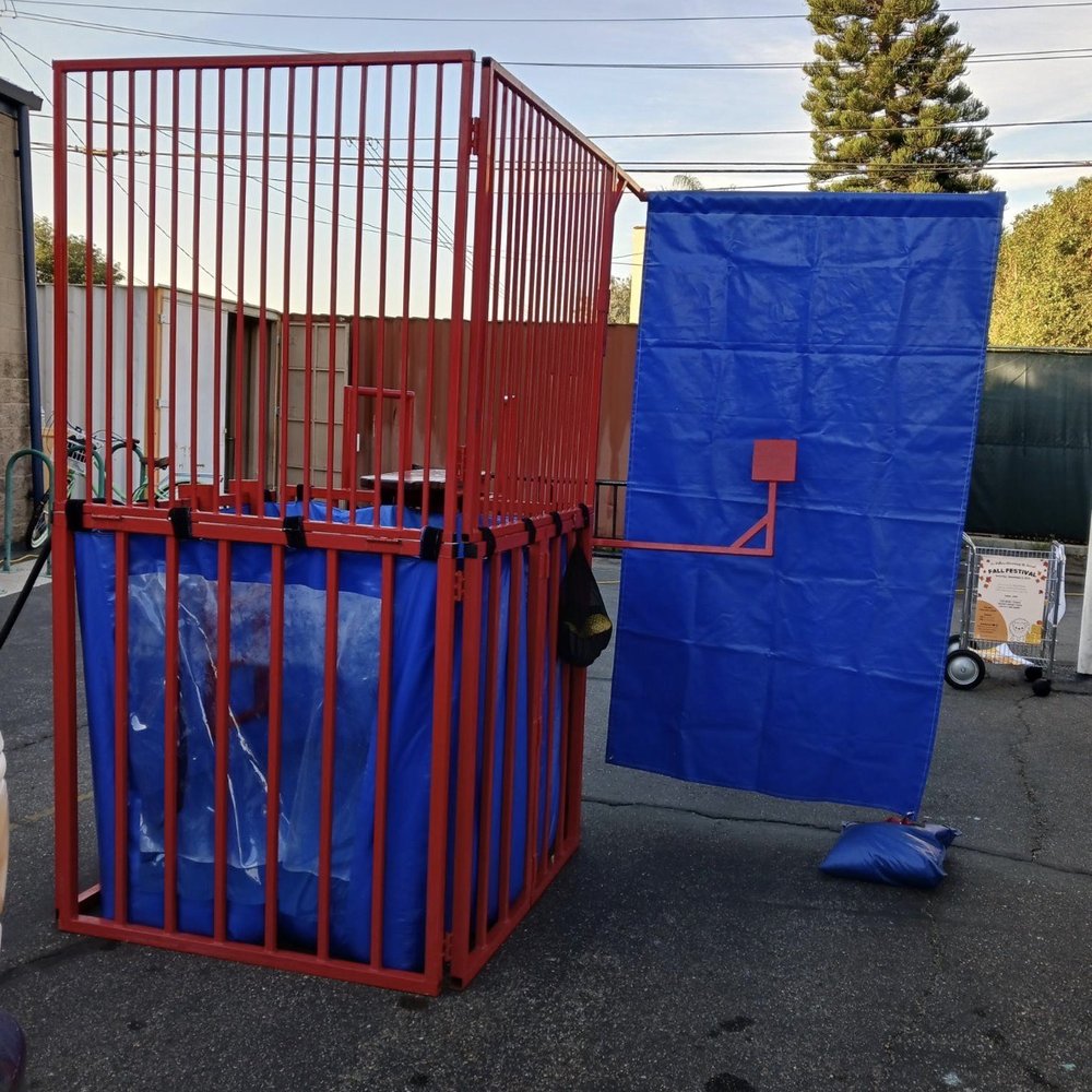 Cal Jump - Dunk tank - Bounce House Rentals Near Me - Redondo Beach, California Cal Jump - Dunk tank - Bounce House Rentals Near Me - Redondo Beach, California