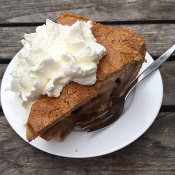 Winkel 43 - Appelgebak - Desserts Near Me - Amsterdam, New Hampshire