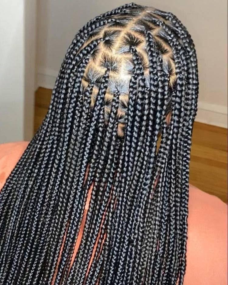 Mocahs Hair Braiding Logo