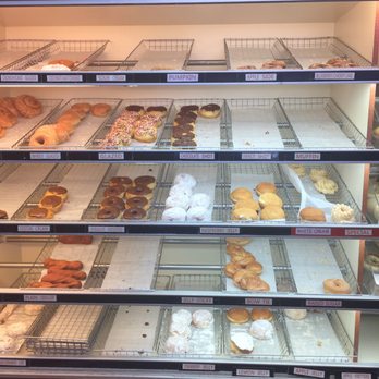 Swiches - We were there around one pm and they still had quite a few varieties left to choose from! - Donuts Near Me - Berlin, Connecticut Swiches - We were there around one pm and they still had quite a few varieties left to choose from! - Donuts Near Me - Berlin, Connecticut