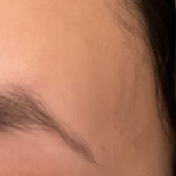 Devi's Threading & Beauty - Uneven eyebrow tail