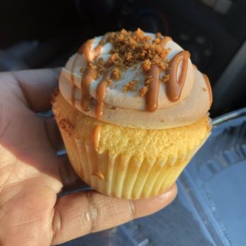 The Cakeroom - Lotus Cupcake - Cupcakes Near Me - Washington, DC, District of Columbia