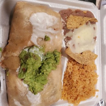 Taquería El Valle - Quesadilla with steak - Tacos Near Me - Bolingbrook, Illinois Taquería El Valle - Quesadilla with steak - Tacos Near Me - Bolingbrook, Illinois