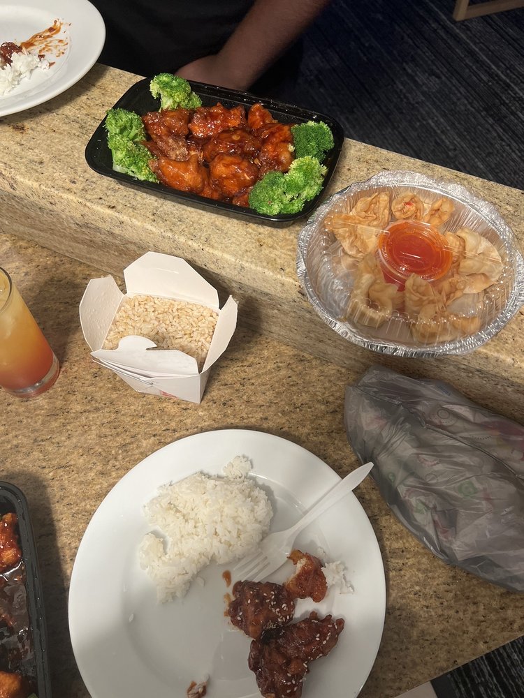 WING LEE CUISINE 40 Photos & 131 Reviews 537 Easton Rd, Horsham