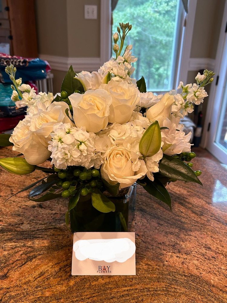 BAY FLOWERS Updated September 2024 71 Photos & 27 Reviews 452A