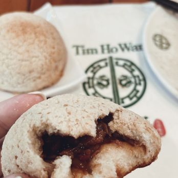 Tim Ho Wan - Bbq pork buns - Dim Sum Near Me - Honolulu, Hawaii Tim Ho Wan - Bbq pork buns - Dim Sum Near Me - Honolulu, Hawaii
