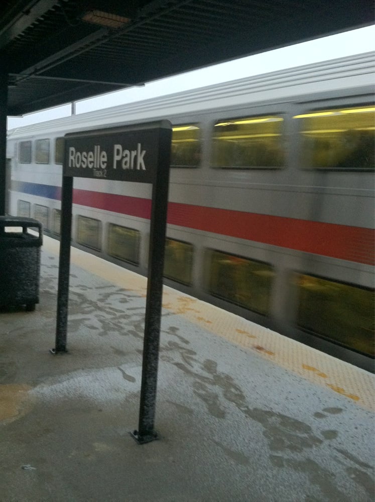 ROSELLE PARK TRAIN STATION Updated September 2024 W Lincoln Ave And