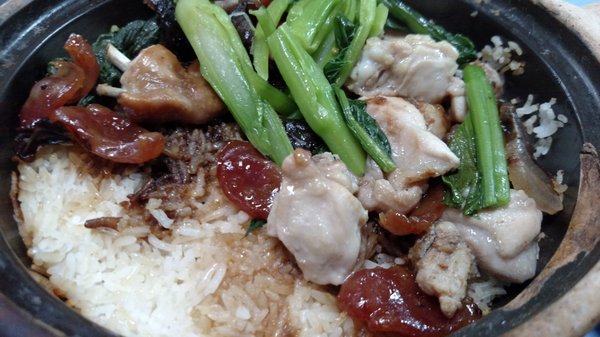 Lian He Ben Ji Claypot Rice by null