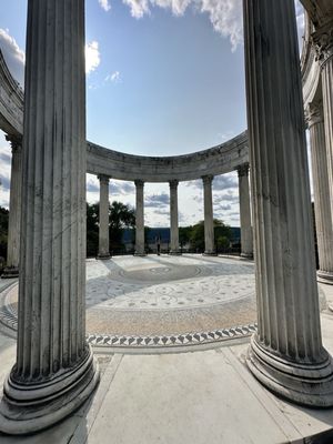 Untermyer Gardens by null