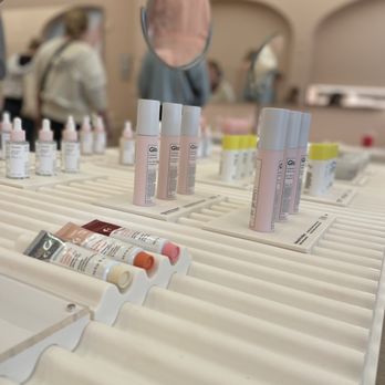 Glossier Philadelphia - Cosmetics & Beauty Supply Near Me - Philadelphia, Pennsylvania Glossier Philadelphia - Cosmetics & Beauty Supply Near Me - Philadelphia, Pennsylvania