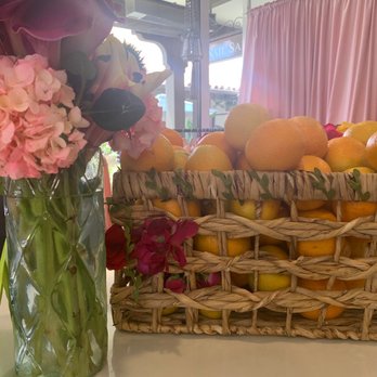 Le Cafe De La Plage - Coffee & Tea Near Me - Malibu, California Le Cafe De La Plage - Coffee & Tea Near Me - Malibu, California