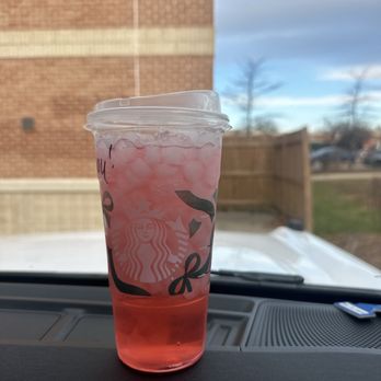 Starbucks - The past few times I've been to the Broadland's location of Starbucks. They haven't filled my drink all the way. - Coffee & Tea Near Me - Ashburn, Virginia Starbucks - The past few times I've been to the Broadland's location of Starbucks. They haven't filled my drink all the way. - Coffee & Tea Near Me - Ashburn, Virginia