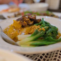 Saramsam Ylocano Restaurant & Bar - Kare Kare