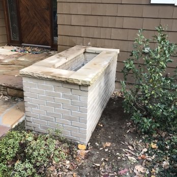 Vali Construction - Brick planter - Masonry/Concrete Near Me