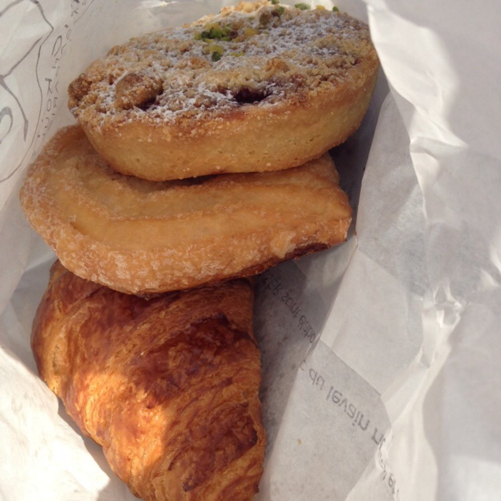 Eric Kayser - Fruit crumble tart, lemon curd pastry and croissant. All excellent. - Bakeries Near Me - Paris, 75