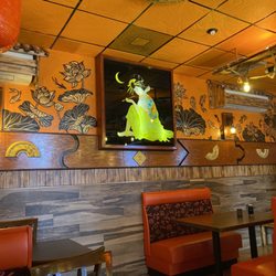 YamaChen's Sushi - Dining room