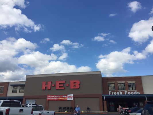 H-E-B by null