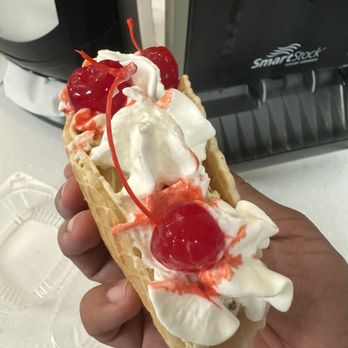 Michael's Dairy - Ice Cream Taco - Graham Central Station ice cream - Ice Cream & Frozen Yogurt Near Me - New London, Connecticut