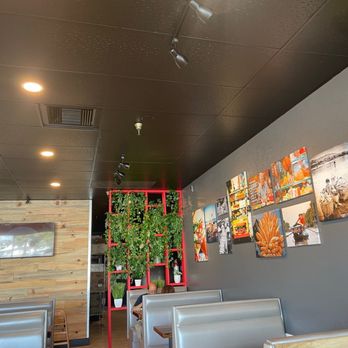 Le Banh Mi Bistro - Inside - Vietnamese Near Me - Clovis, California Le Banh Mi Bistro - Inside - Vietnamese Near Me - Clovis, California