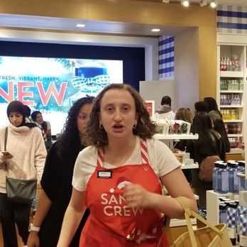 Bath & Body Works - 11/16/19. "Follow me everything is all right." - Cosmetics & Beauty Supply Near Me - Springfield, Virginia