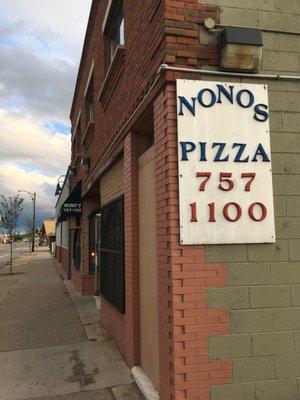 Nono's Pizza by null