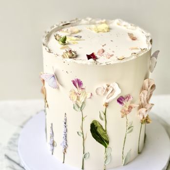 Kendal Jean Bakes - a cake decorated with flowers - Custom Cakes Near Me Kendal Jean Bakes - a cake decorated with flowers - Custom Cakes Near Me