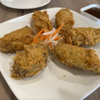 Ribs & Broth - Fried chicken wings - Vietnamese Near Me - Wahiawa, Hawaii Ribs & Broth - Fried chicken wings - Vietnamese Near Me - Wahiawa, Hawaii
