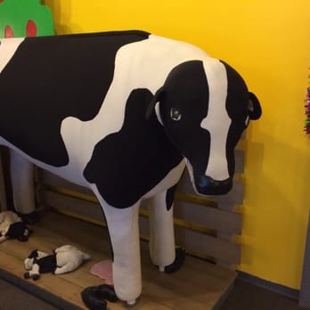 Wonder Works Children's Museum - Cow - Children's Museums Near Me - Oak Park, Illinois Wonder Works Children's Museum - Cow - Children's Museums Near Me - Oak Park, Illinois