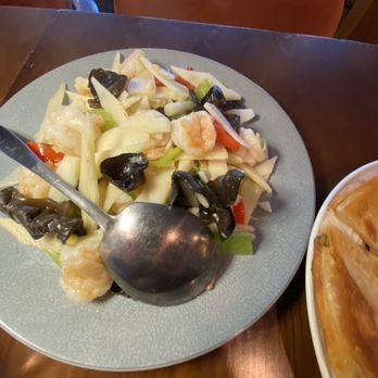 Hengry - Sautéed vegetables with wood ear mushrooms and shrimp - Chinese Near Me - Alhambra, California