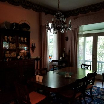 Sugar Magnolia Bed & Breakfast - Hotels Near Me - Atlanta, Georgia Sugar Magnolia Bed & Breakfast - Hotels Near Me - Atlanta, Georgia