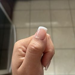Hands Down Too Nail Salon - I literally got these done yesterday and it looks like this