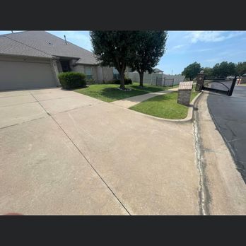 Holloway Property Management - Customer yard. - Lawn Services Near Me Holloway Property Management - Customer yard. - Lawn Services Near Me