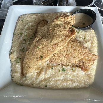 Unforgettable Kitchen and Cocktails - Lounges Near Me - Houston, Texas
