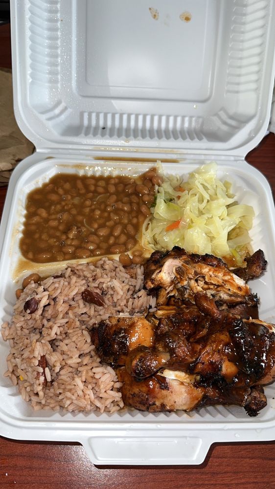 Yaadbak International Eatery