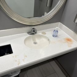 Comfort Inn & Suites - Dirty nasty sink
