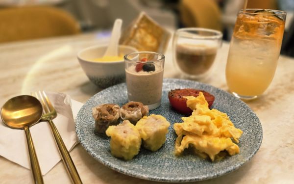 Hong Kong International Airport by null